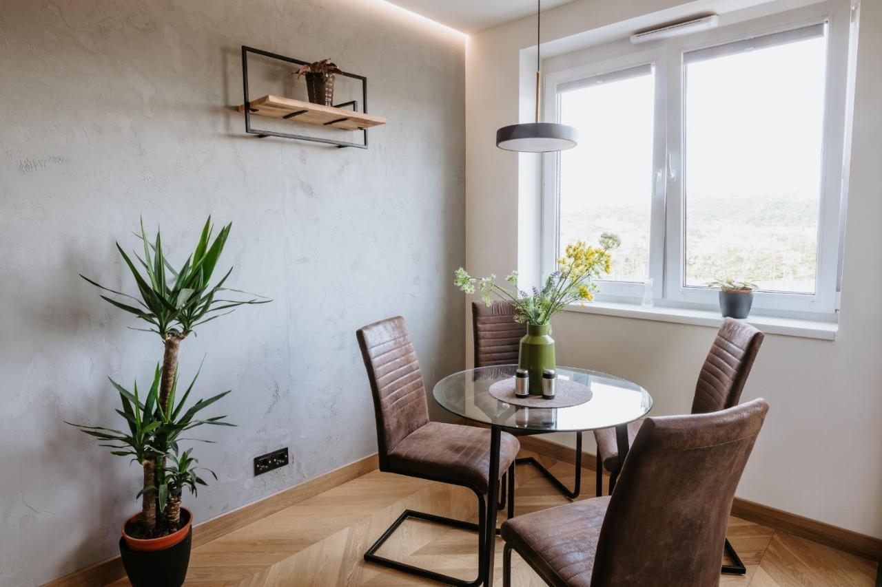 Minimalist Design Penthouse - Kosice Old Town Daire Dış mekan fotoğraf